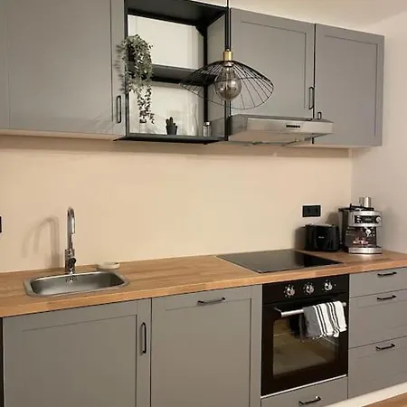 Schoene 2 Kingsize-bett Apartamento *