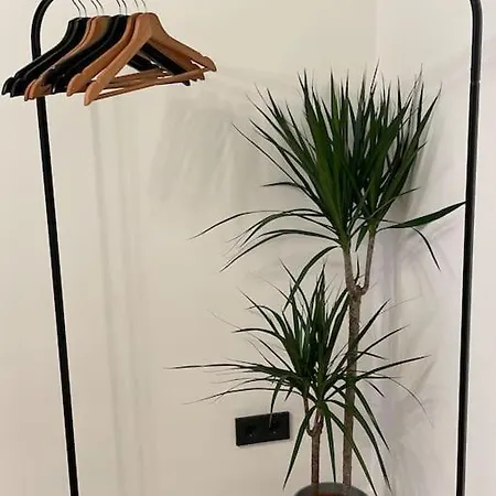 Schoene 2 Kingsize-bett Apartamento