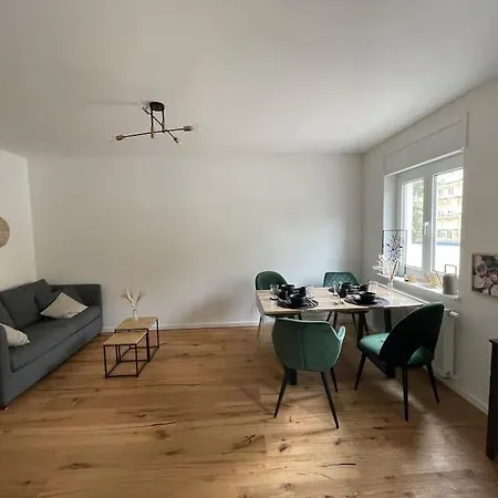 Schoene 2 Kingsize-bett شقة