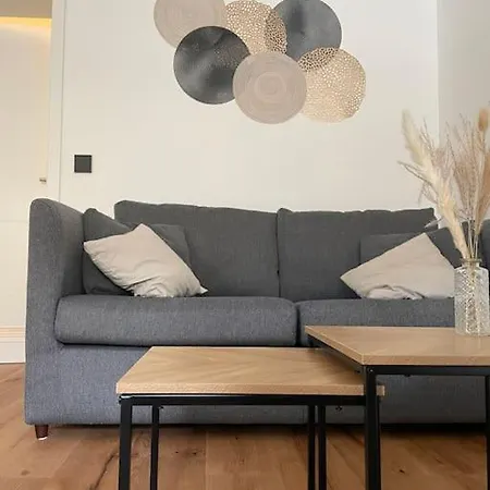 Schoene 2 Kingsize-bett Apartamento