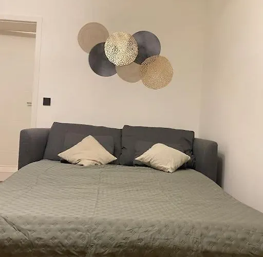 Schoene 2 Kingsize-bett شقة