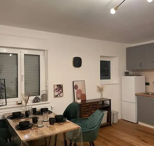 Schoene 2 Kingsize-bett * اوغسبورغ